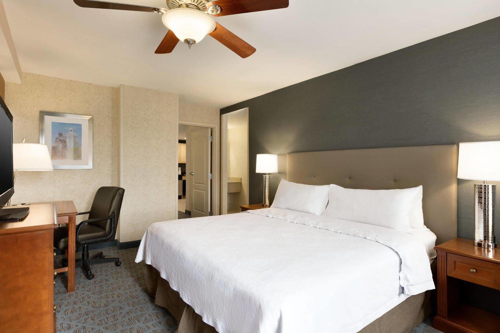 Homewood Suites By Hilton Hartford Downtown Екстер'єр фото