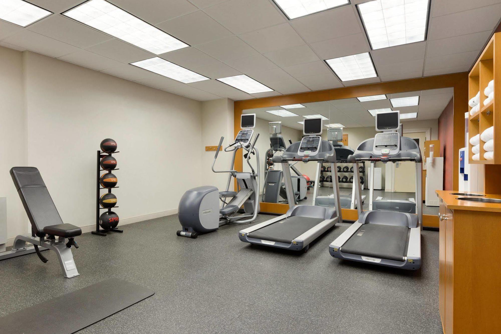 Homewood Suites By Hilton Hartford Downtown Екстер'єр фото