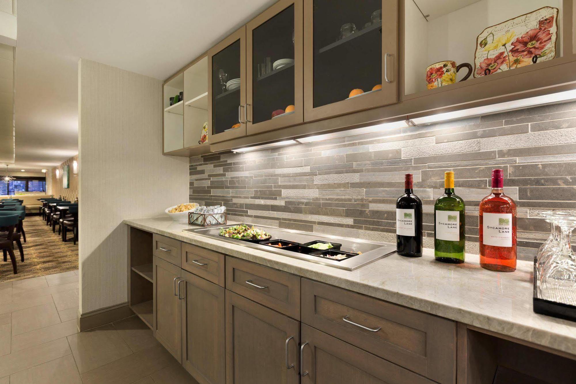 Homewood Suites By Hilton Hartford Downtown Екстер'єр фото